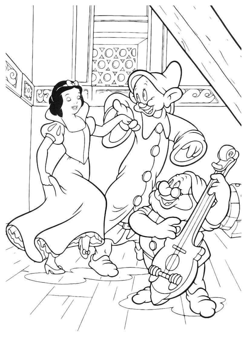Раскраска Белоснежка танцует с гномами