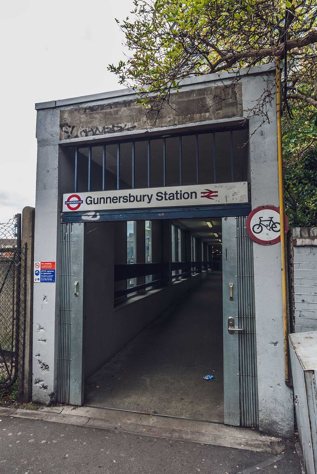 Gunnersbury Station entrance