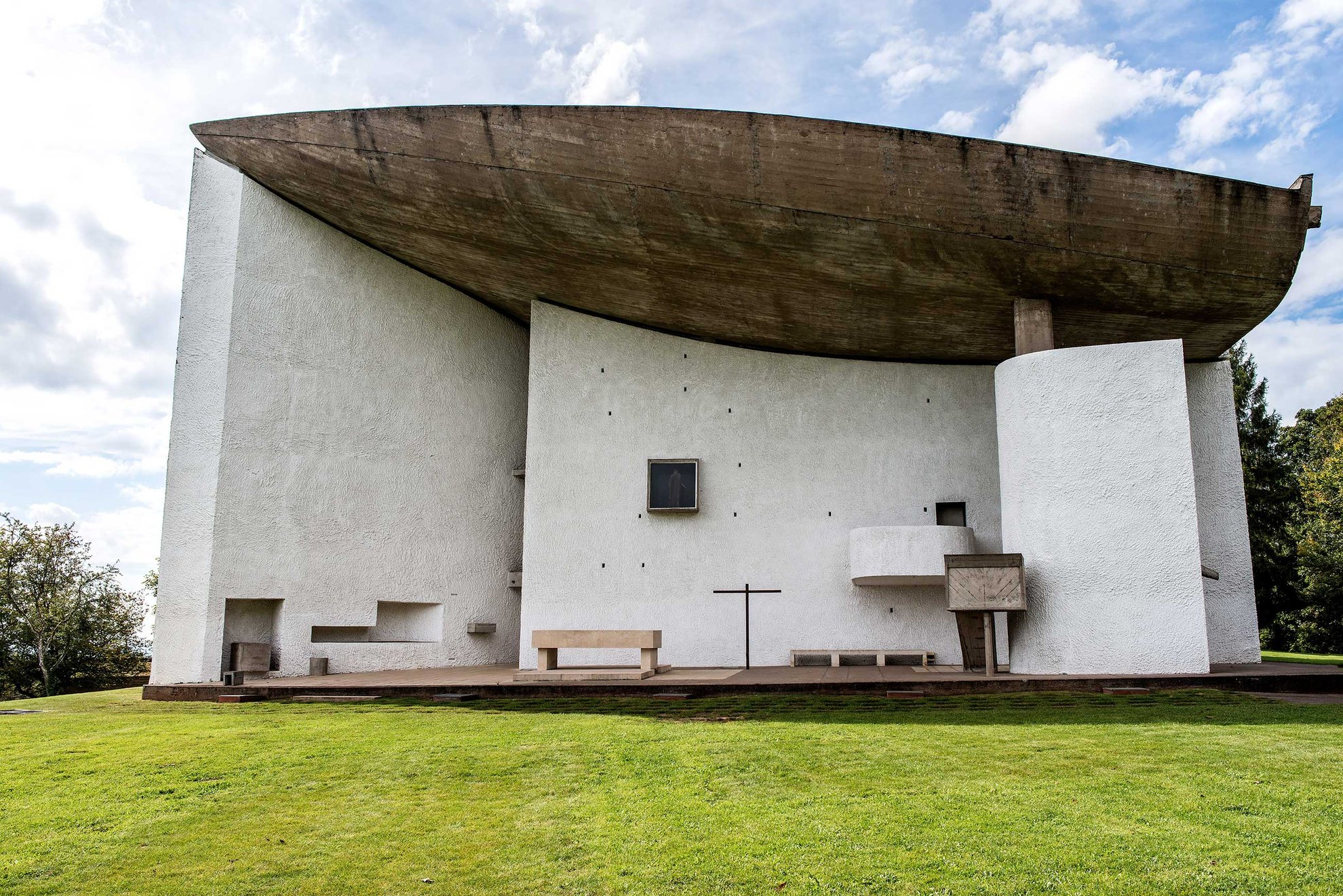 Le Corbusier’s Chapelle Notre-Dame-du-Haut de Ronchamp