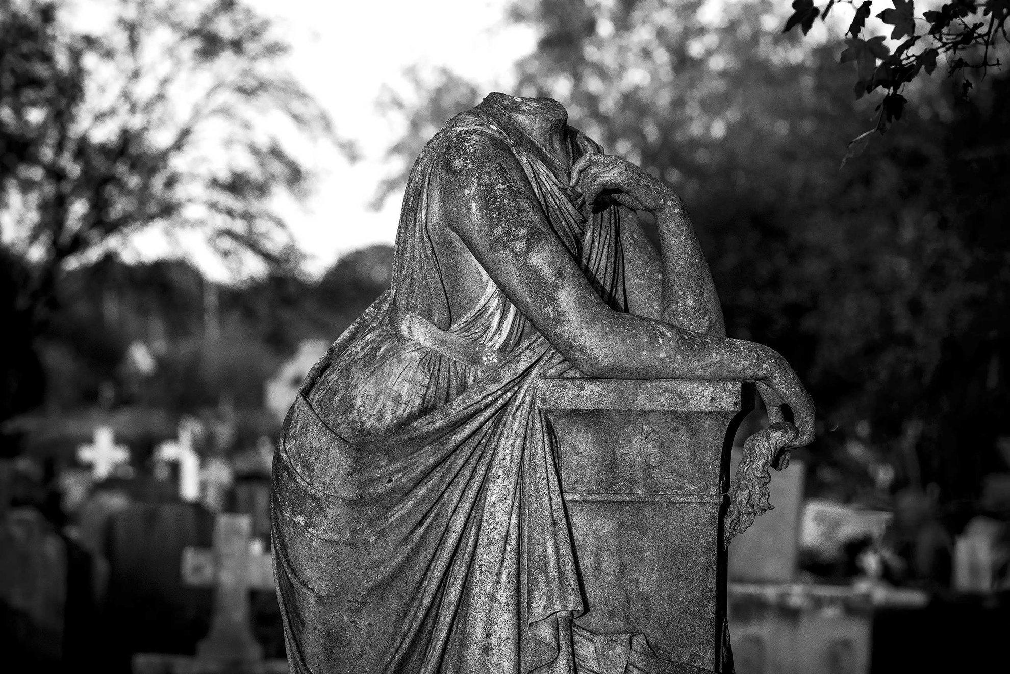 Headless: St Pancras and Islington Cemetery in East Finchley