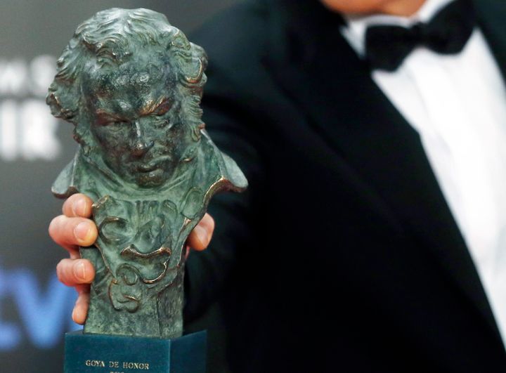De qué está hecha la estatuilla de los Premios Goya?
