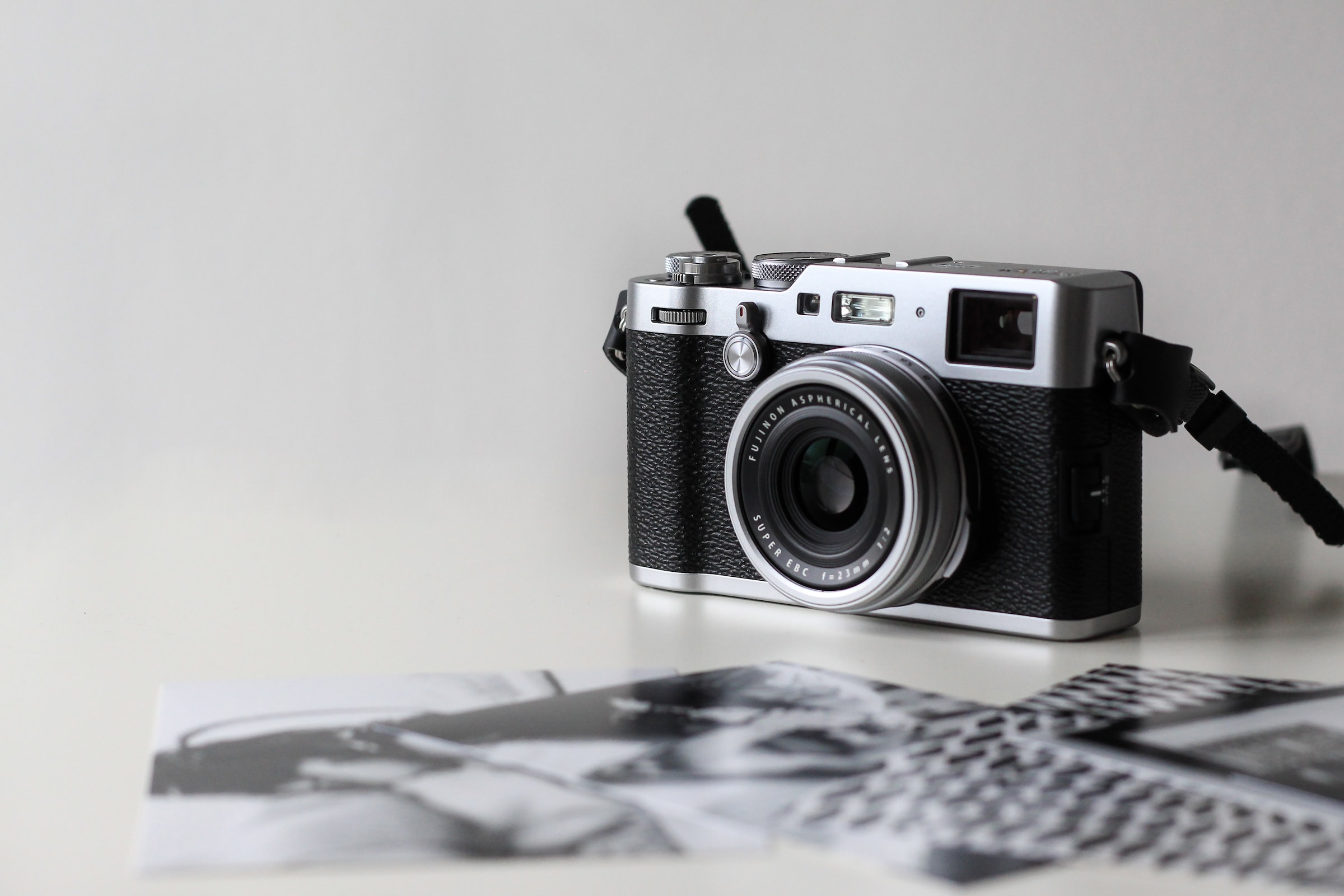 Qué necesitas para iniciarte en la fotografía: Tu primera cámara digital -  Showroom