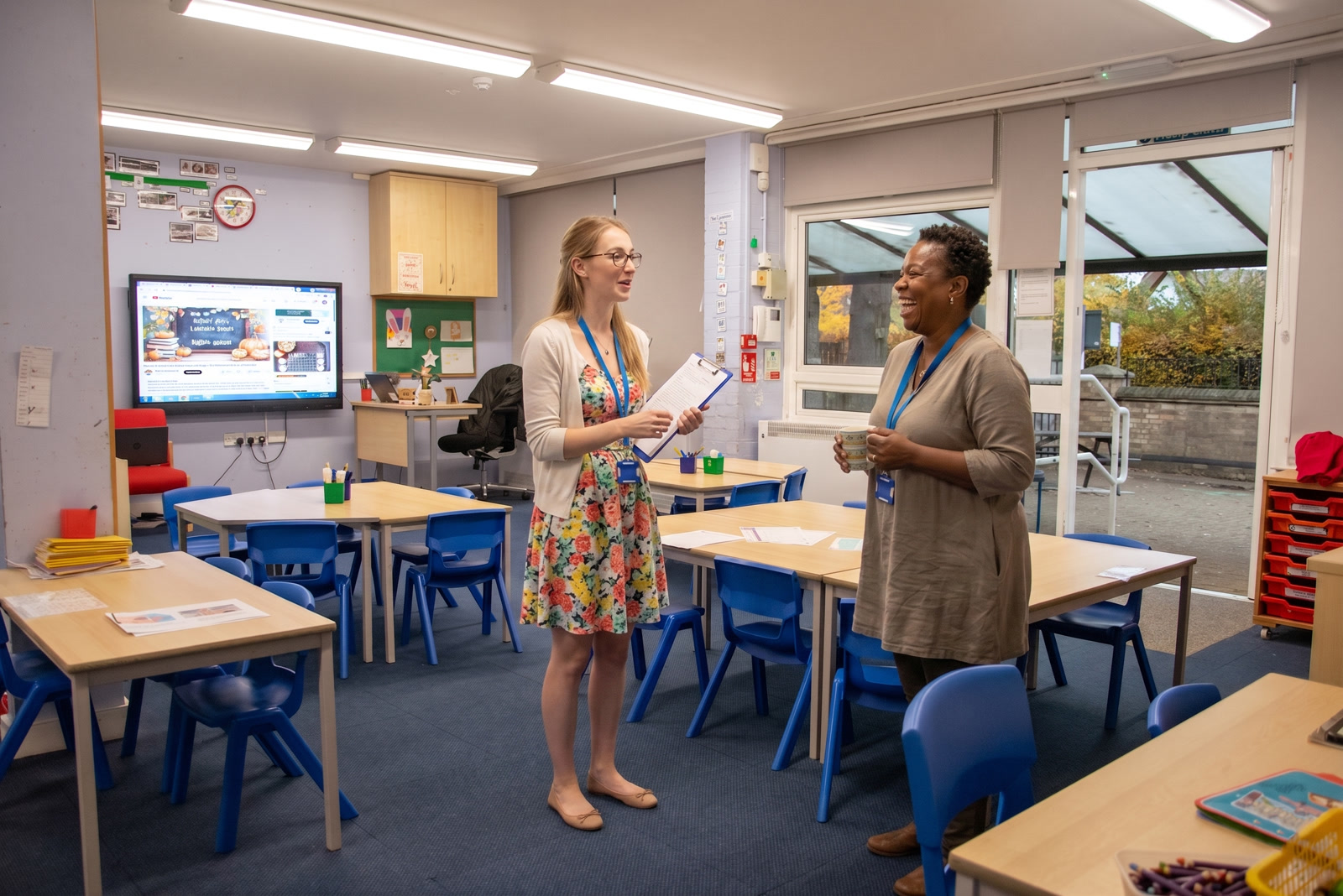 Same classroom with AI-generated pupils working at their desks