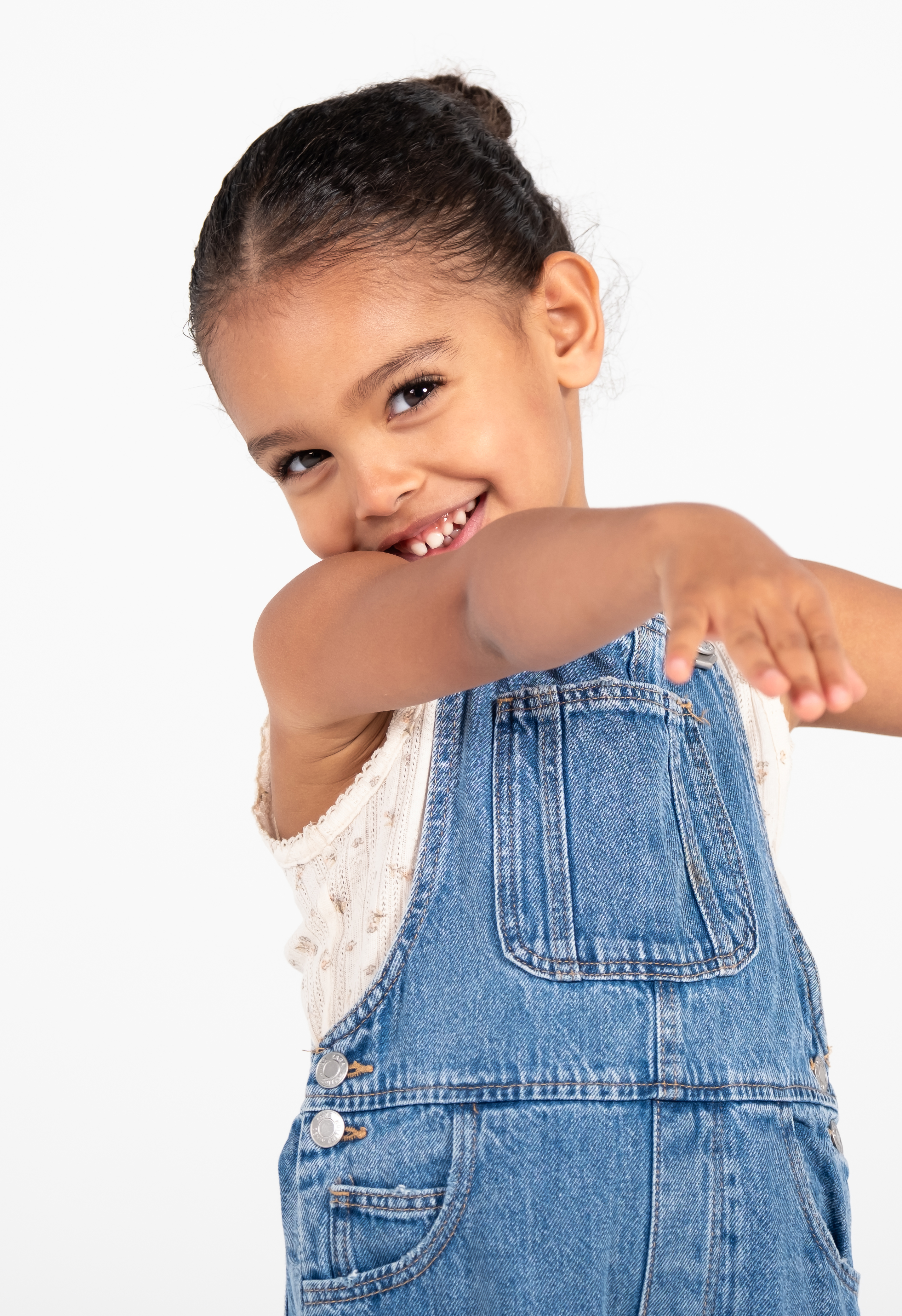 Nia Mickels portfolio picture #004