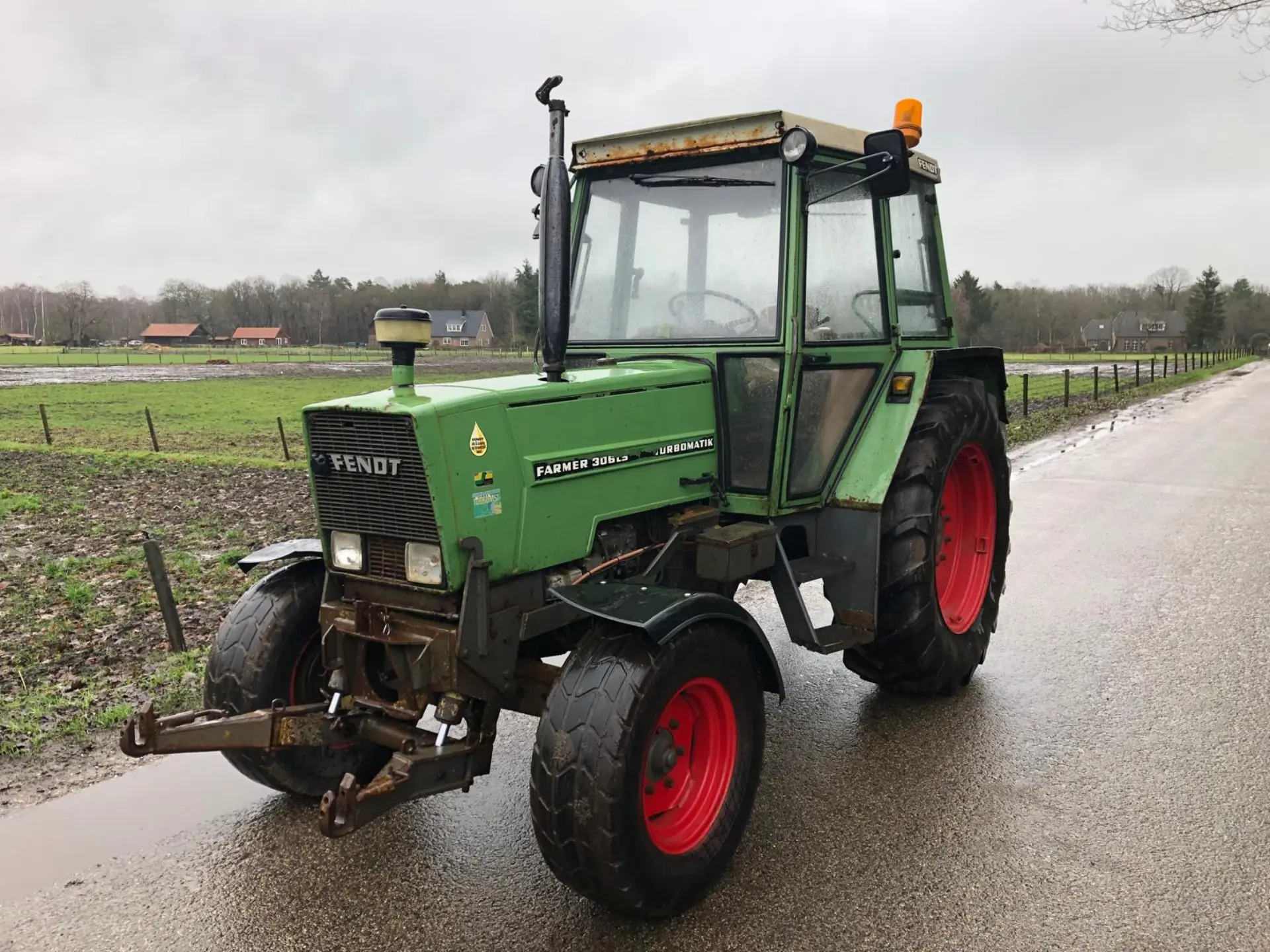 machinebod-fendt-tractor-farmer-306-ls