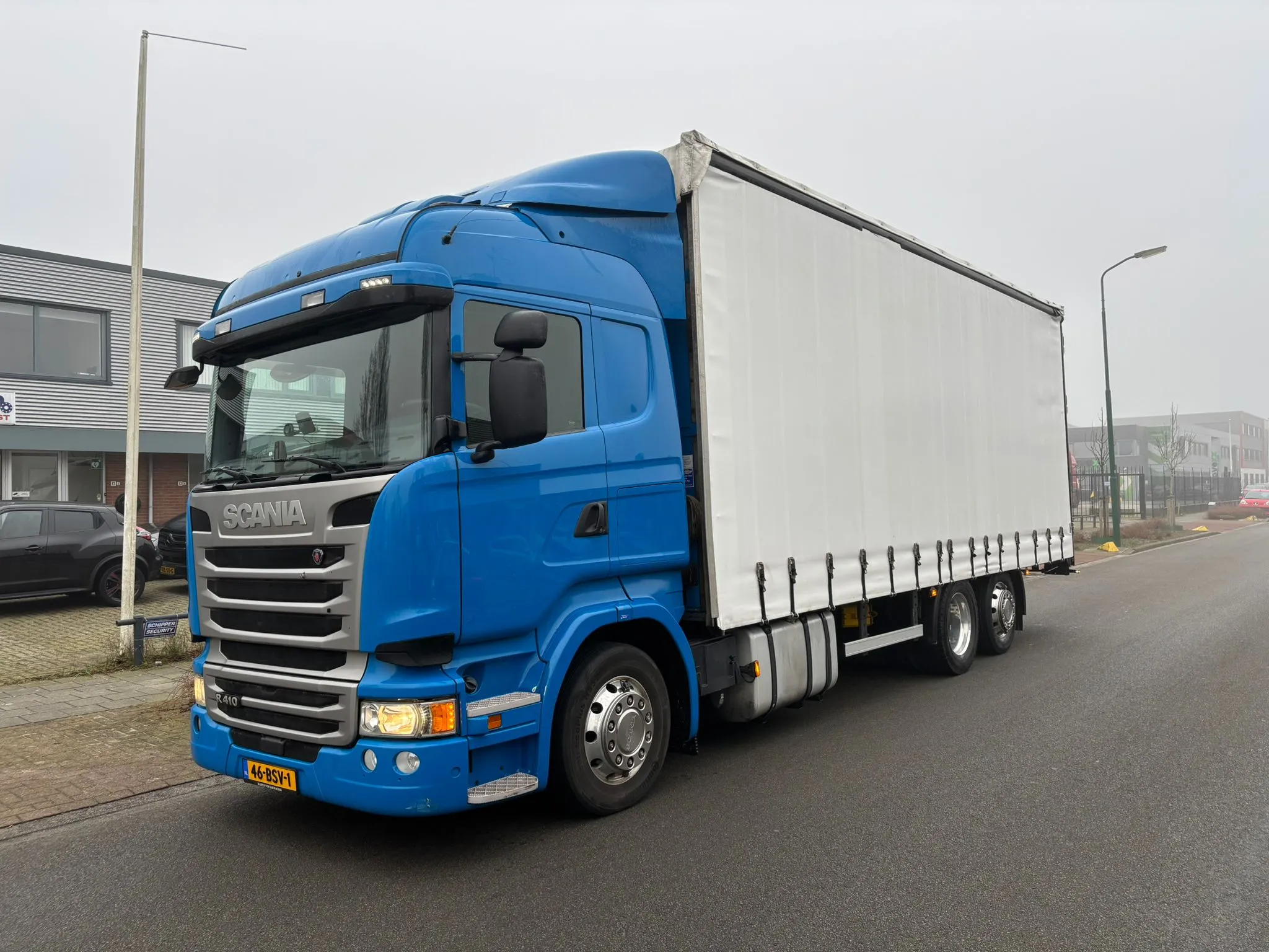 machinebod-scania-vrachtwagen-r410-schuifzeil