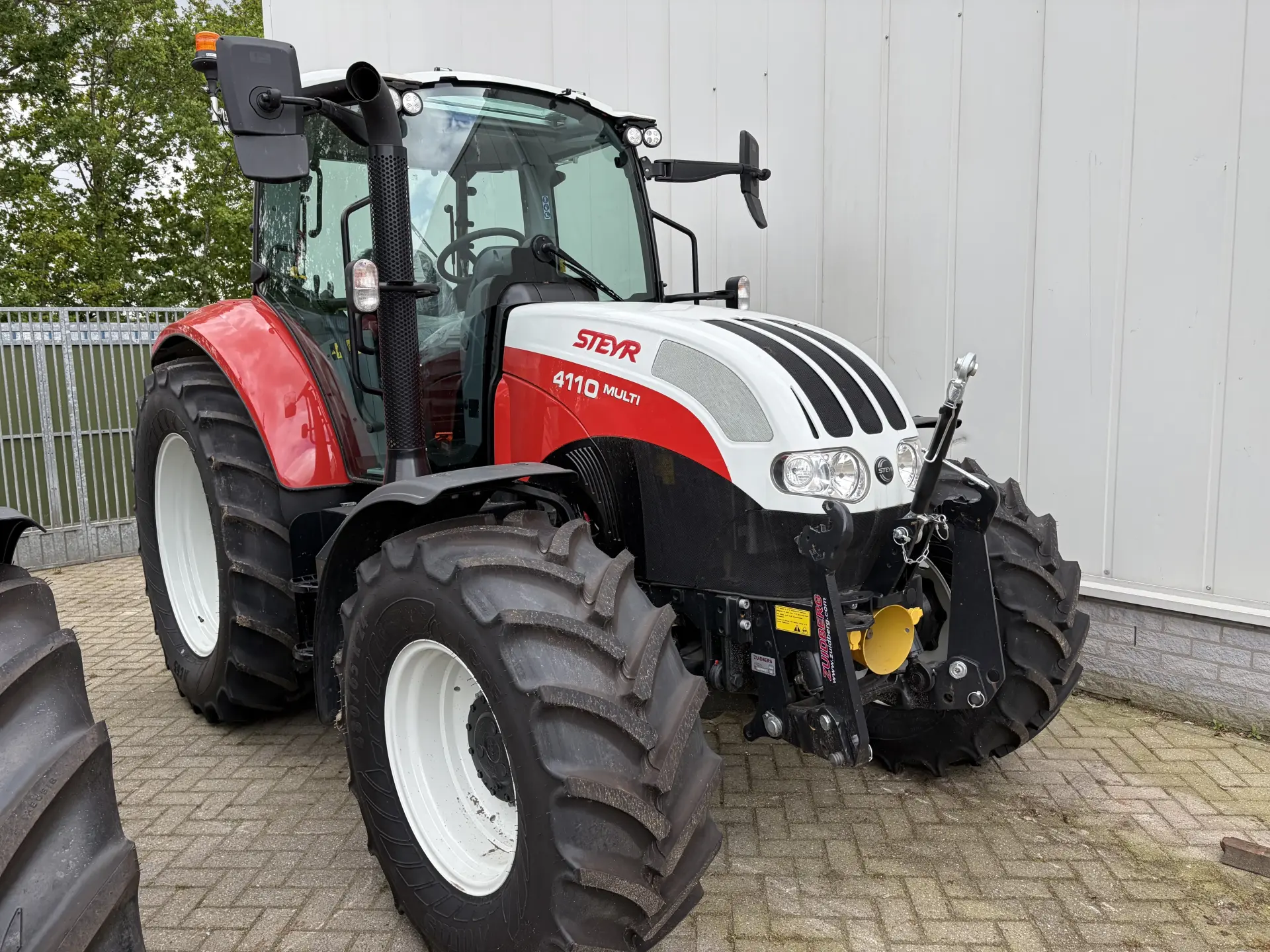 machinebod-steyr-tractor-4110-multi