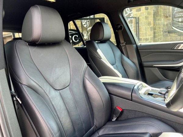 2019 BMW X5 xDrive 30D M Sport - Interior