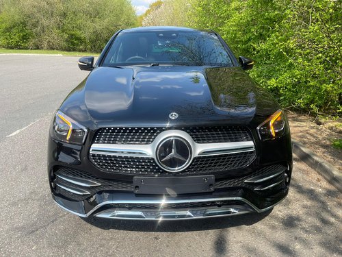 2022 Mercedes GLE 400d Premium Plus - Grille