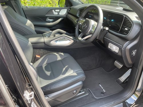 2022 Mercedes GLE 400d Premium Plus - Front Cabin