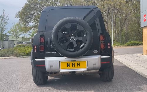 2020 Land Rover Defender Back