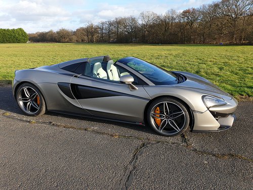 2019 McLaren 720S Spider - Side