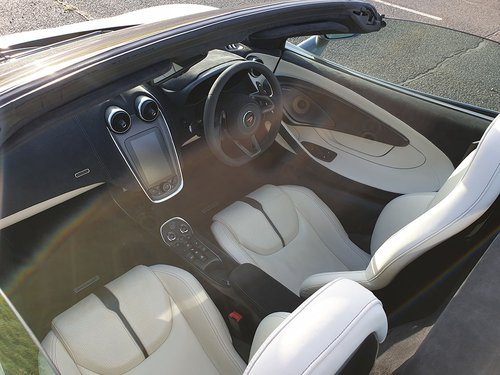 2019 McLaren 720S Spider - Interior