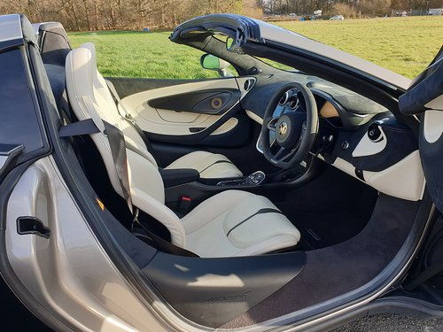 2019 McLaren 720S Spider - Cabin