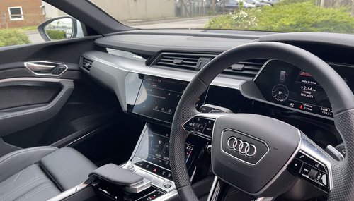2021 Audi E-Tron S-Line 55 Quattro - Infotainment