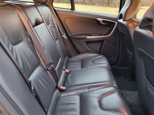 2016 Volvo V60 - Rear Cabin