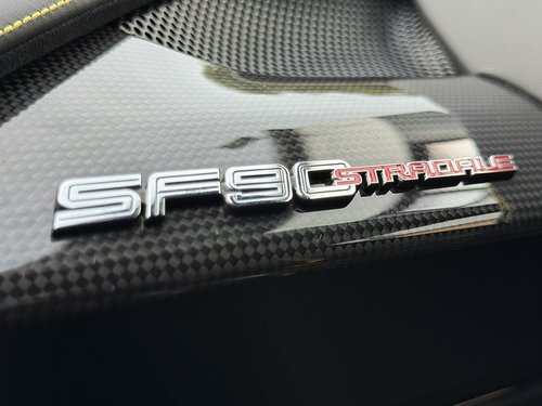 2023 Ferrari SF90 Stradale 4.0T V8 7.9kWh F1 DCT