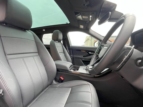 2025 Range Rover Evoque Dynamic SE PHEV  Interior