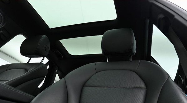 2018 Mercedes GLC 250 AMG Line (Premium) - Sunroof