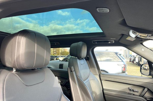 2022 Range Rover Sport SE - Sunroof