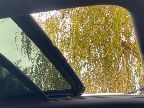 2016 VW Touareg R-Line 3.0 TDI V6 - Sunroof