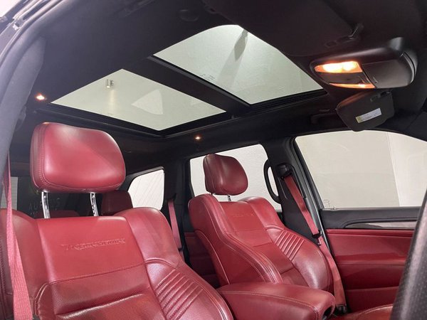 2019 Jeep Grand Cherokee 6.2L Trackhawk - Sunroof