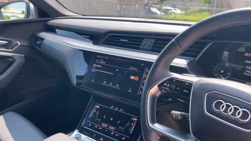 2021 Audi E-Tron S-Iine 55 Quattro - Dash