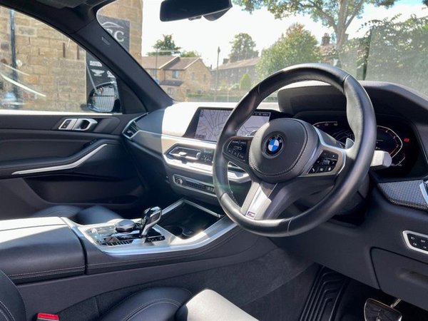 2019 BMW X5 xDrive 30D M Sport - Cockpit