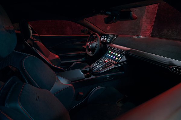Aston Martin Vantage S Dash