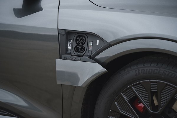 Audi Q8 e-tron Sportback - Charge Port