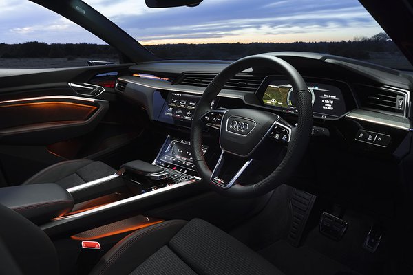 Audi Q8 e-tron Sportback - Cockpit
