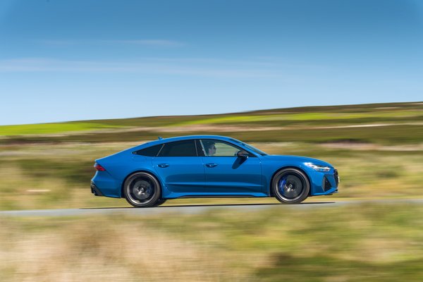Audi RS7 Sportback Performance Side