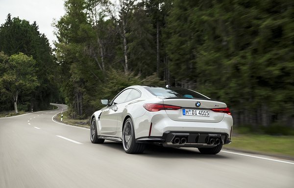 BMW M4 - OS Rear