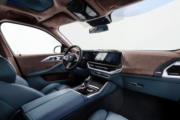 2023 BMW XM - Interior