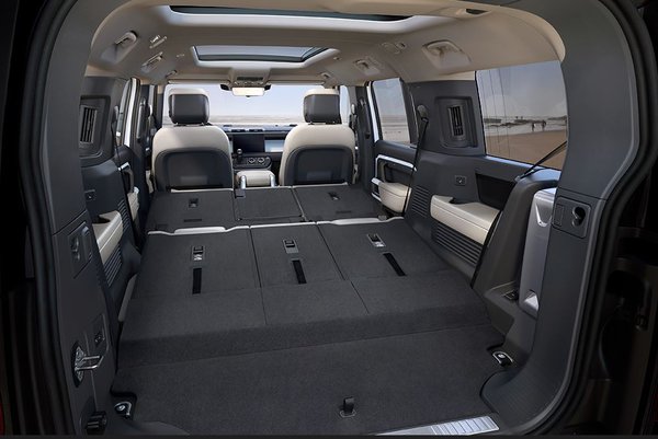 Land Rover Defender 130 - Boot