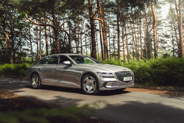 Genesis G80 Electrified Side Front 1