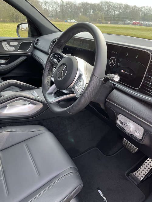 Blue 2022 Mercedes GLE 350de - Front Cabin