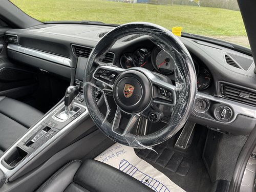 2018 Porsche 911 Carrera S - Dashboard