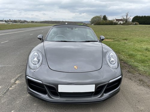 2018 Porsche 911 Carrera S - Grille