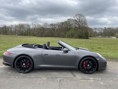 2018 Porsche 911 Carrera S - SIde
