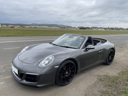 2018 Porsche 911 Carrera S - OS Front