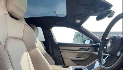 2020 Porsche Taycan Turbo - Interior
