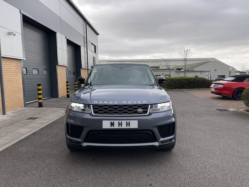 2020 Range Rover Sport HSE - Front