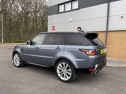 2020 Range Rover Sport HSE - Side
