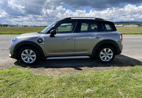 2019 Mini Countryman Cooper S E - Side