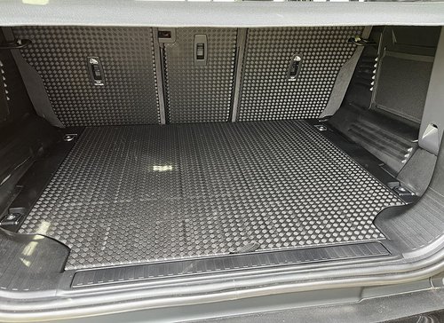 2021 Land Rover Defender 110 - Boot