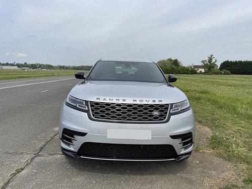 2019 Range Rover Velar R-Dynamic S D180 - Grille