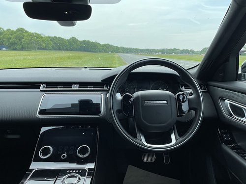 2019 Range Rover Velar R-Dynamic S D180 - Infotainment