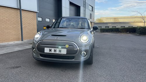 2020 Mini Cooper S Electric - Front