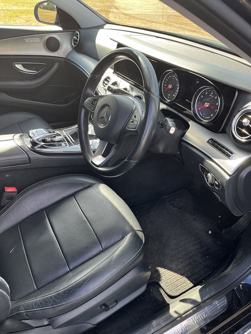 2018 Mercedes Benz E350e - Front cabin